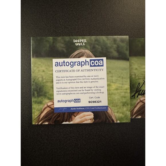 Kacey Musgraves Deeper Well SIGNED CD AUTOGRAPHED COA ACOA #SC98321 - Picture 3 of 3